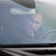 Vladimir Putin conduciendo un coche (que no es un Tesla) en la Plaza Roja de Moscú. (Foto: AP Images)